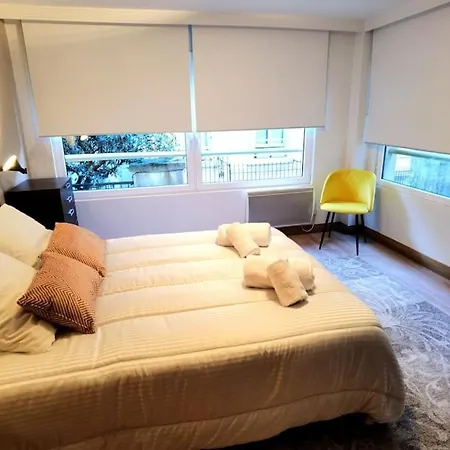 Completo A Un Paso De La Concha San Sebastian